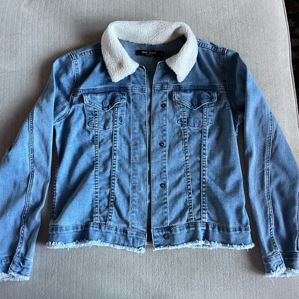 Max Jeans Denim jean jacket with Sherpa collar